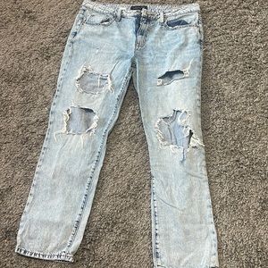 Boyfriend ripped jeans in worn great shape